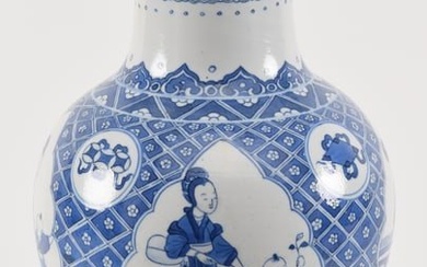 18th/19th century Chinese blue and white porcelain vase with Long Eliza and Boy decorated panels.