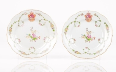 A pair of scalloped plates Chinese export porcelai…