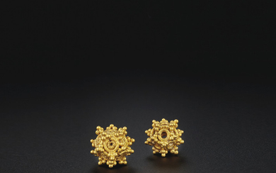 TWO RARE OPENWORK GOLD BEADS, EASTERN HAN DYNASTY (AD25-220)