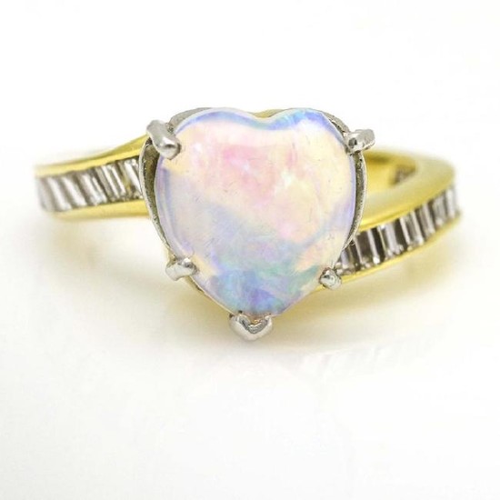 Heart Opal Ring in 14k Yellow Gold with Diamonds Size 6
