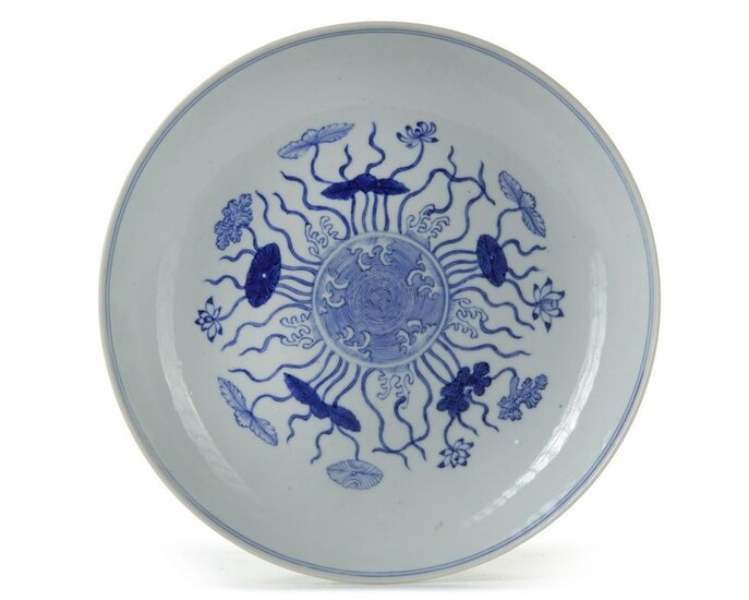 A CHINESE BLUE AND WHITE LOTUS DISH, 19TH CENTURY