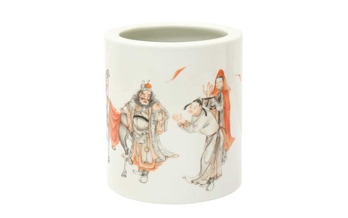A CHINESE EN GRISAILLE AND ROUGE DE FER BRUSH POT, BITONG 民國時期 墨彩描紅人物故事圖紋筆筒