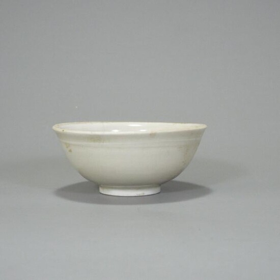 A Chinese Ding Kiln White Glaze Porcelain Bowl