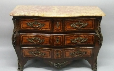 A GOOD 19TH CENTURY FRENCH KINGWOOD BOMBE COMMODE, with