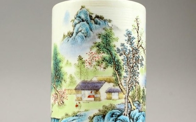 A GOOD CHINESE REPUBLIC STYLE FAMILLE ROSE PORCELAIN