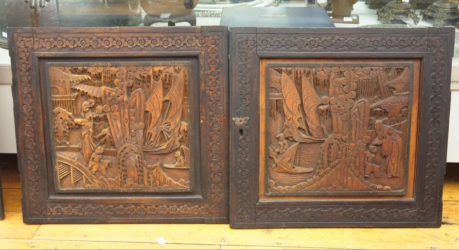 A PAIR OF CHINESE ANTIQUE CARVINGS ON PANELS, 47 X 50CM EA, LEONARD JOEL LOCAL DELIVERY SIZE: SMALL