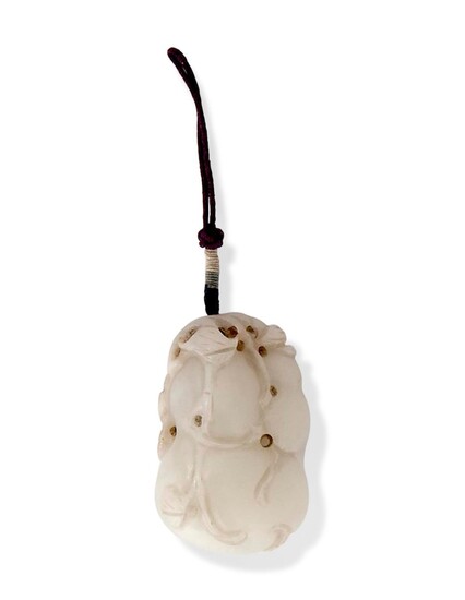 A PALE GREENISH-WHITE JADE 'DOUBLE GOURD' PENDANT, 19TH CENTURY