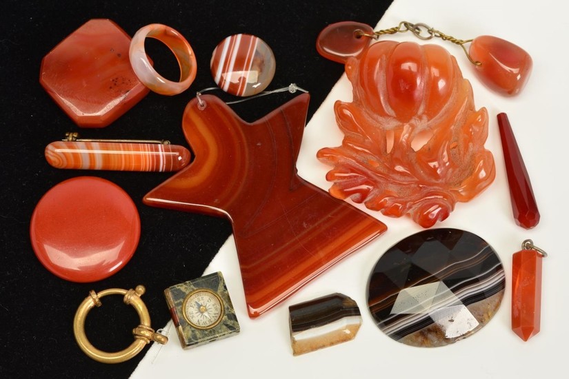 A SELECTION OF AGATE PIECES, to include two small agate pane...