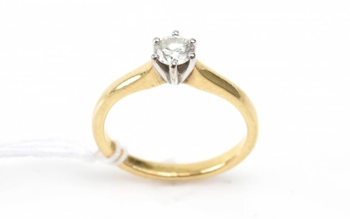 A SOLITAIRE DIAMOND RING WEIGHING APPROXIMATELY 0.20CTS, IN 18CT TWO TONE GOLD