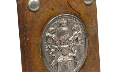 A WILLIAM III OVAL LIVERY BADGE, MAKER'S MARK PR ONLY, POSSIBLY FOR PHILIP ROLLOS, LONDON, CIRCA 1695