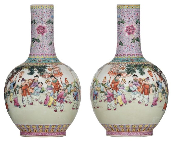 A pair of Chinese Republic period bottle vases,...