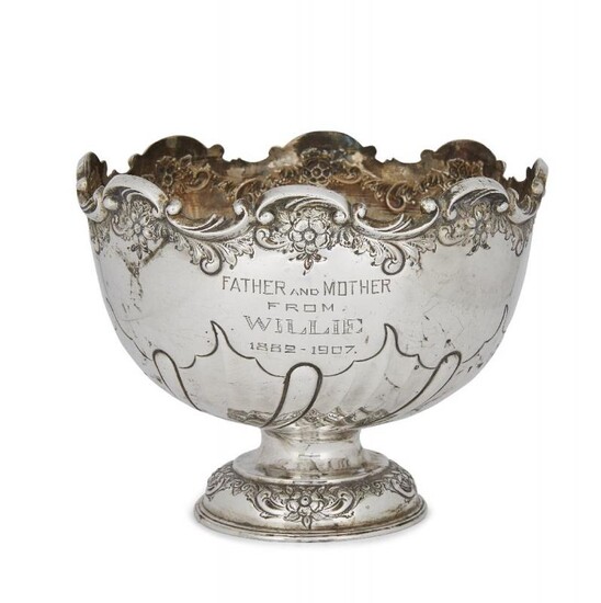 A silver presentation bowl, Sheffield, c.1905, Levesley...