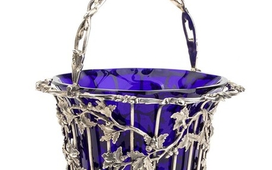 An English Victorian sterling silver basket - London 1843-1844,...