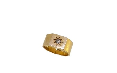An early 20th century 18ct gold diamond set ring
