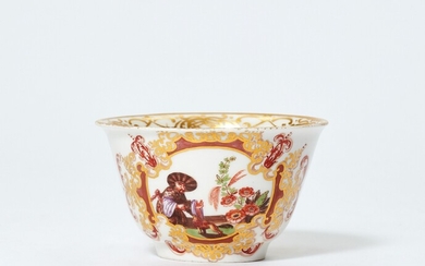 An early Meissen porcelain tea bowl with Hoeroldt Chinoiseries
