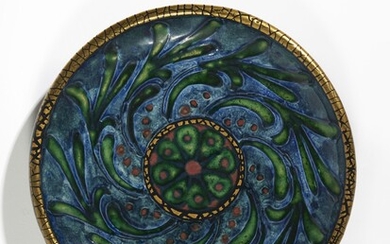 André METTHEY 1871-1920Plat écuelle circulaire - circa 1910Grès émaillé bleu, vert, rouge et or à...