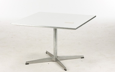 Arne Jacobsen for Fritz Hansen. Coffee table, model 3611. 1960s/70s