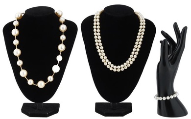 COLLECTION OF PLASTIC PEARL NECKLACES AND BRACELET
