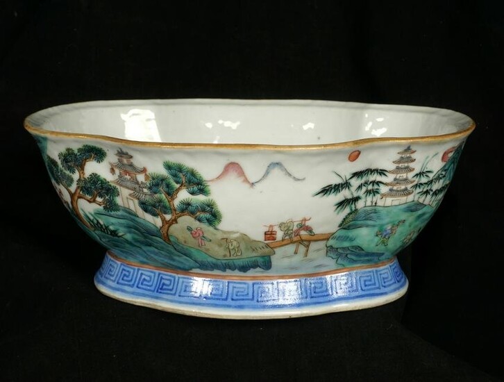 Antique Chinese Famille Rose Quatrefoil Bowl / Planter