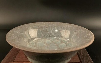 Chinese Guantype Porcelain Bowl