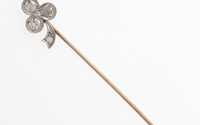 Clover-shaped diamonds tie clip, first third of the 20th Century.