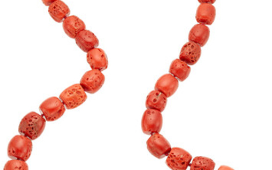 Coral, Gold Necklace Stones: Coral cabochon and beads Metal:...
