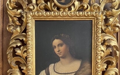 Ecole Italienne, d'après Raphaël Portrait de femme Huile sur panneau, dans un cadre en bois...