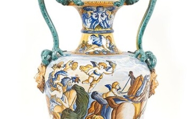 Grand vase en faïence ou majolique italienne dans le goût d Urbino, représentant des scènes...