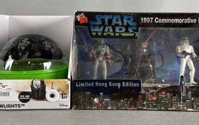 Group of 2 Modern Star Wars Items