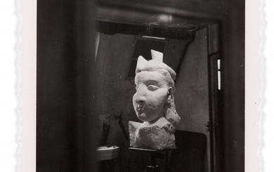 Henriette Theodora Markovitch, dite Dora MAAR 1907 - 1997 Buste en plâtre de Dora Maar dans l'atelier de la rue des Grands Augustins - Paris, 1941