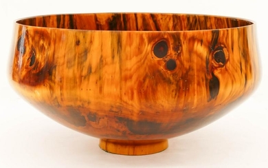 Impressive Todd Campbell Hawaiian Norfolk Pine Bowl