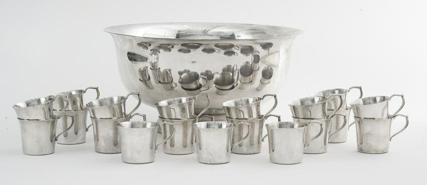Large Wallace Silver-Plate Punch Bowl w/ Cups, 21