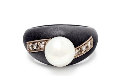 MARSH & CO., CULTURED PEARL AND DIAMOND RING