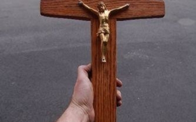 Nice older Oak Wood Crucifix + 25 3/8" +