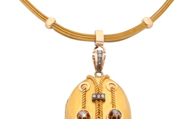 No Reserve - 18K Yellow gold antique necklace with medallion pendant set with diamonds.