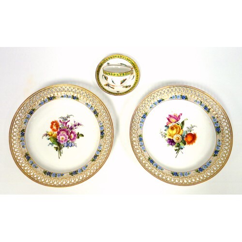 Pair of 19th century Berlin circular porcelain Cabinet plate...
