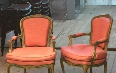 Paire de fauteuils. Epoque Louis XV