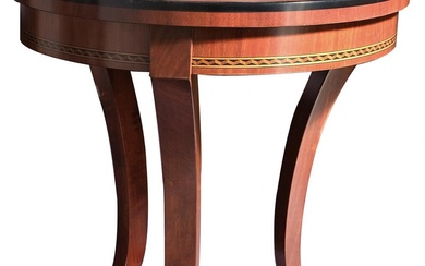 Petite table de chevet en bois. S. XX 62 x 60 x 60 cm