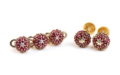 Pippo Perez, Rubies gold cufflinks and studs set