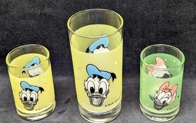 Rare Vintage Disney Donald And Daisy Duck Juice And Drinking Glasses