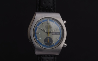 SEIKO réf. 6139-8020 Montre chronographe bracelet. Boitier acier. Fond vissé. Cadran silver avec minuterie bleue...