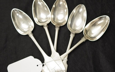 Set five George III Dublin silver dessert spoons Dublin...