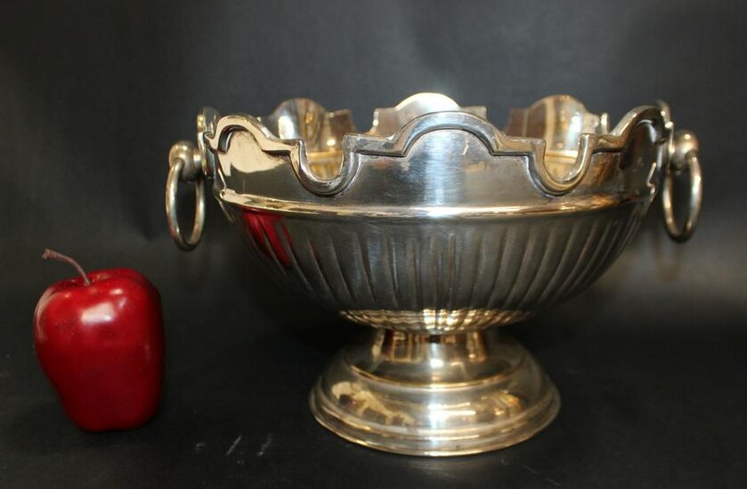 Silverplate scallop edge footed bowl
