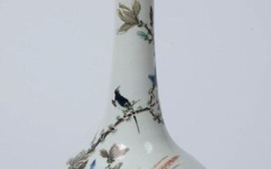 Soliflore vase in polychrome porcelain of China called "Green Family" with "Birds and flowers" decoration. H.:41,5cm.