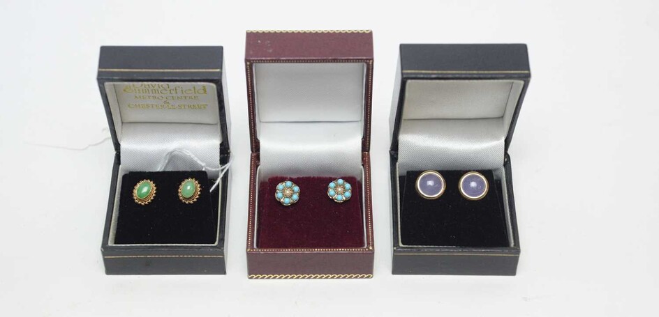 Three pairs of 9ct gold and yellow metal stud earrings