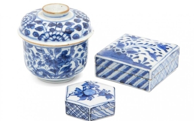 Two Chinese porcelain boxes and a bowl...