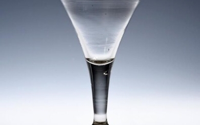 Un verre à vin balustroïde de type 'Kit Kat' vers 1740, le bol en forme...