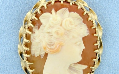 Vintage Cameo Pin or Pendant in 14K Yellow Gold
