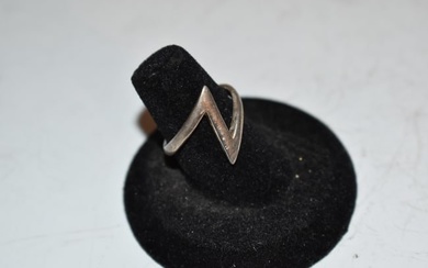 Vintage sterling silver Modernist Ring sz