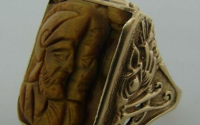 WOW 10k Yellow Gold & Carved Tiger Eye Ring